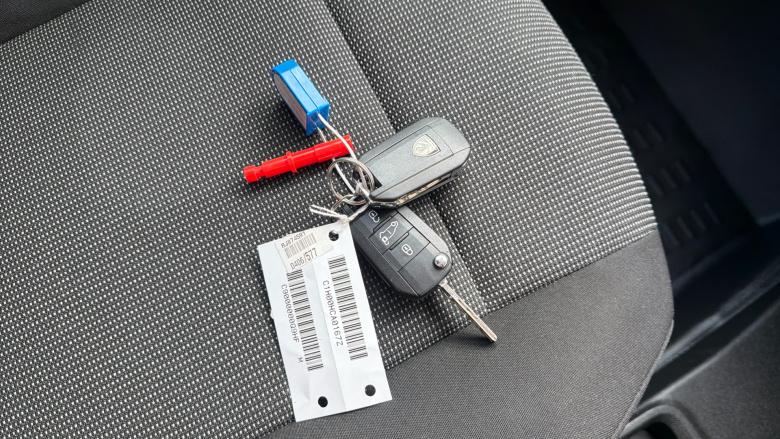 Peugeot Partner Standard Diesel 1.5 BlueHDi 130 Professional Van EAT8